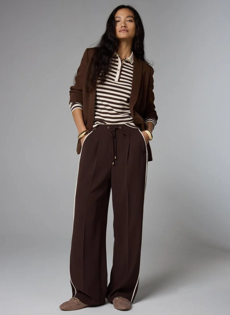 ماتلان كنزة هنلي مخططة بالشوكولاتة من إت يو